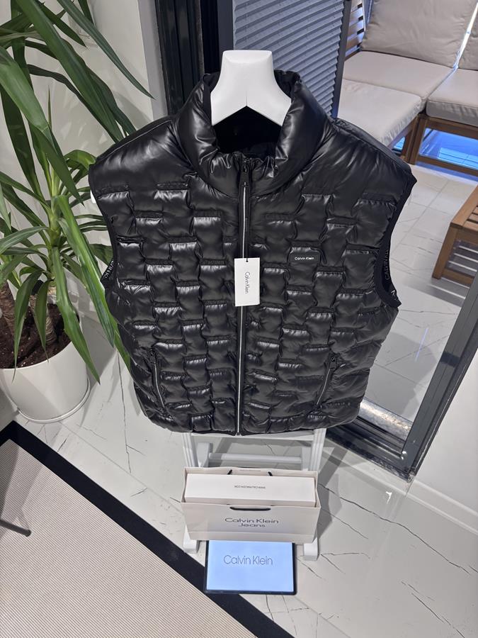 CALVIN KLEIN YELEK