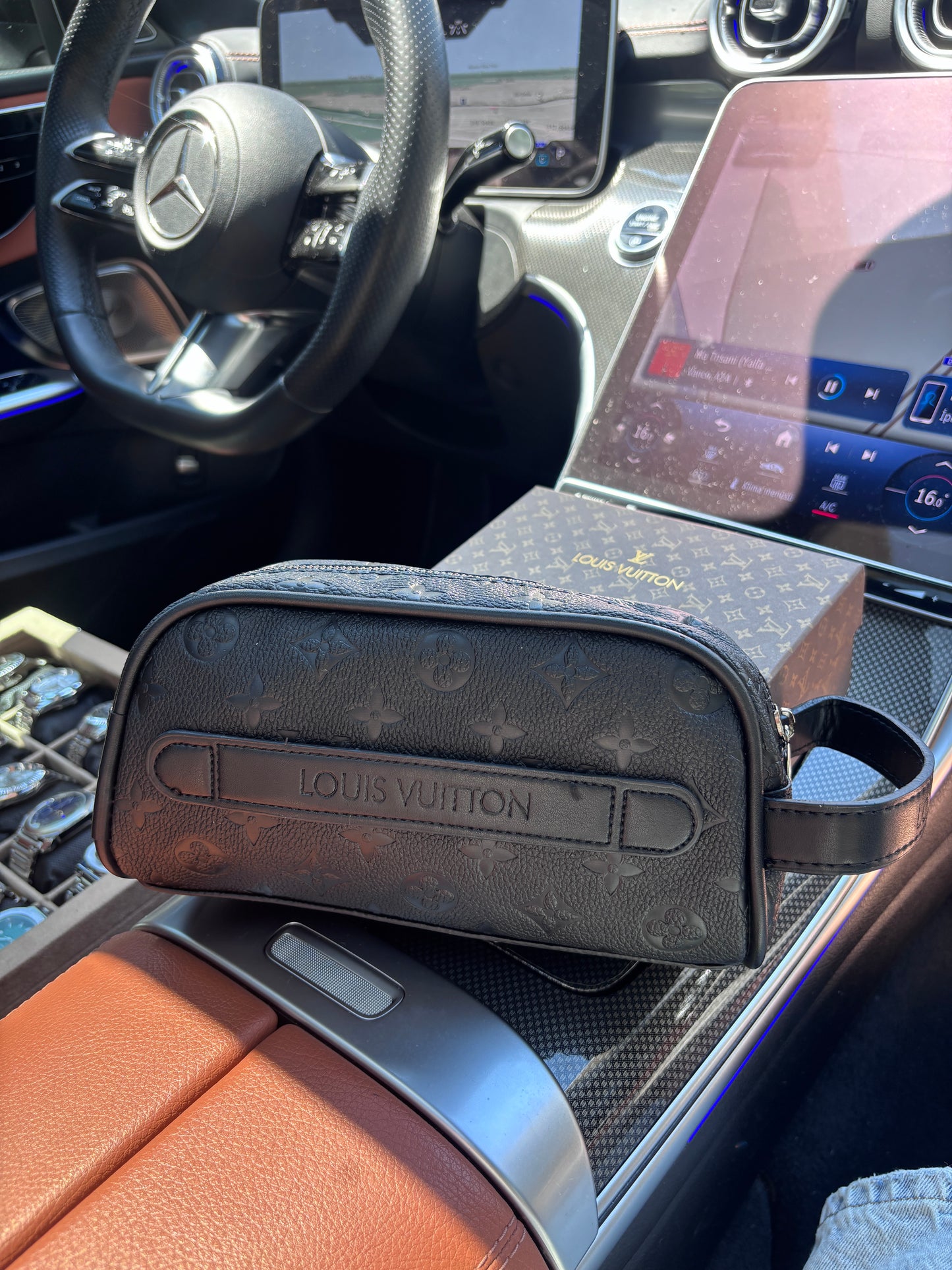 LV Premium 001 El Çantası
