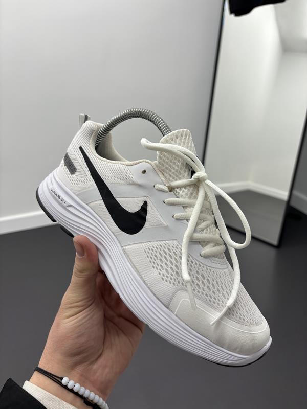 NIKE AYAKABI