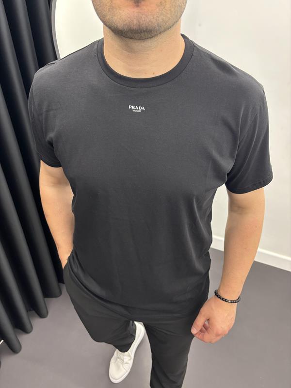 PRADA T-SHIRT