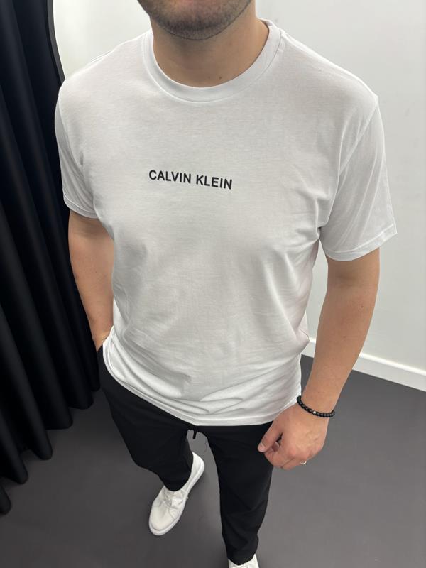 CALVIN KLEIN T-SHIRT