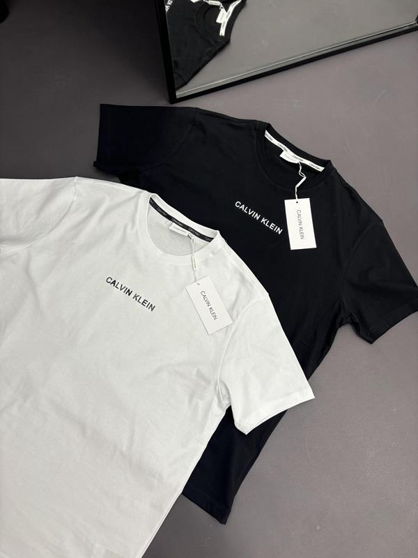 CALVIN KLEIN T-SHIRT