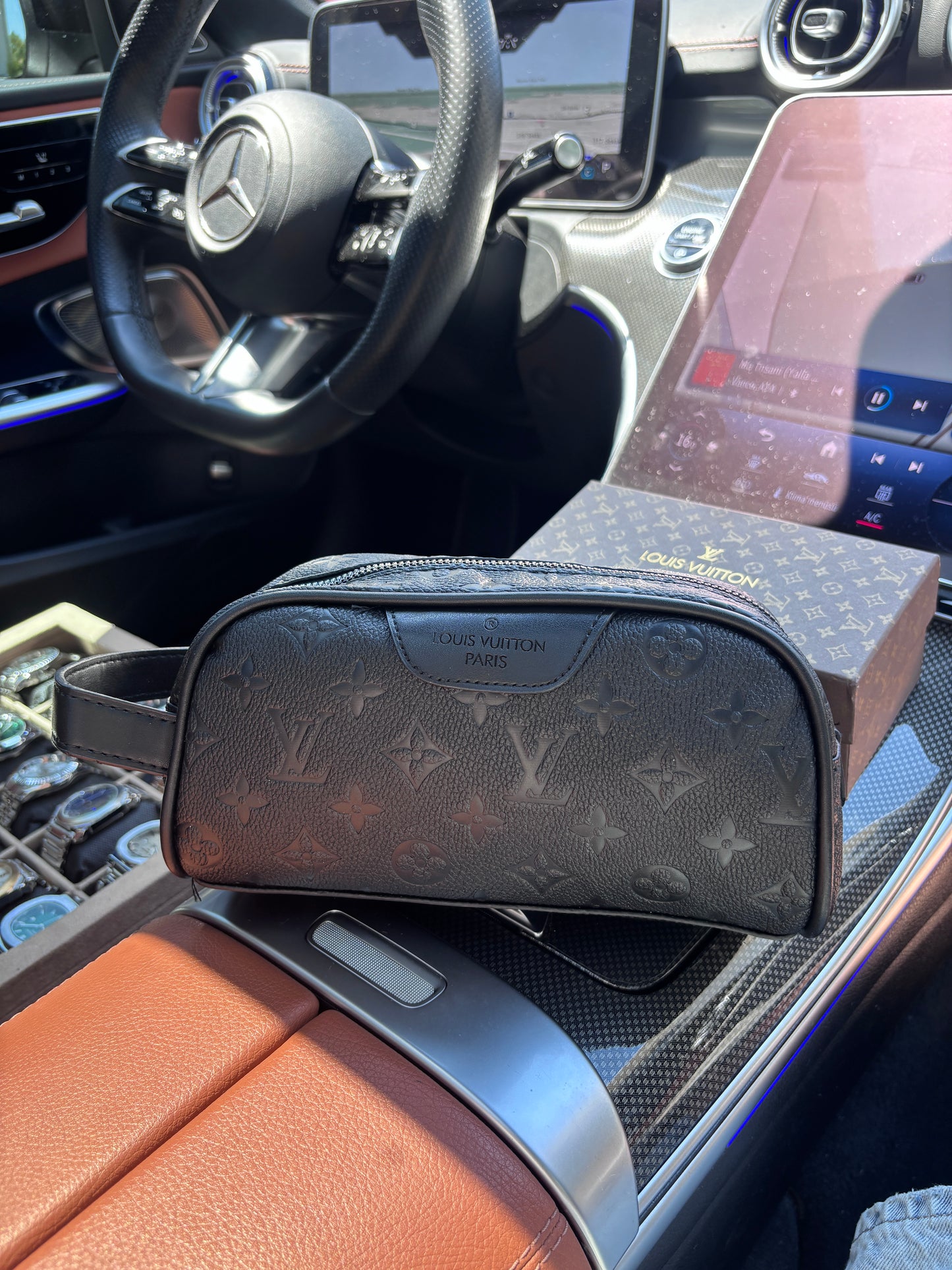 LV Premium 001 El Çantası