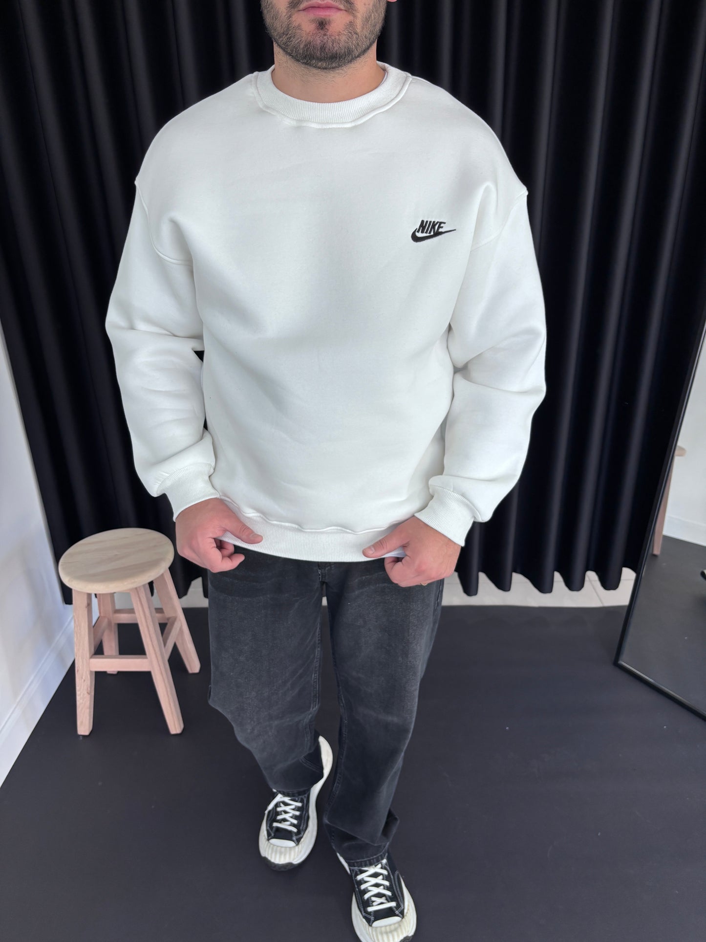 Nk Göğüs İşlemeli Sweatshirt