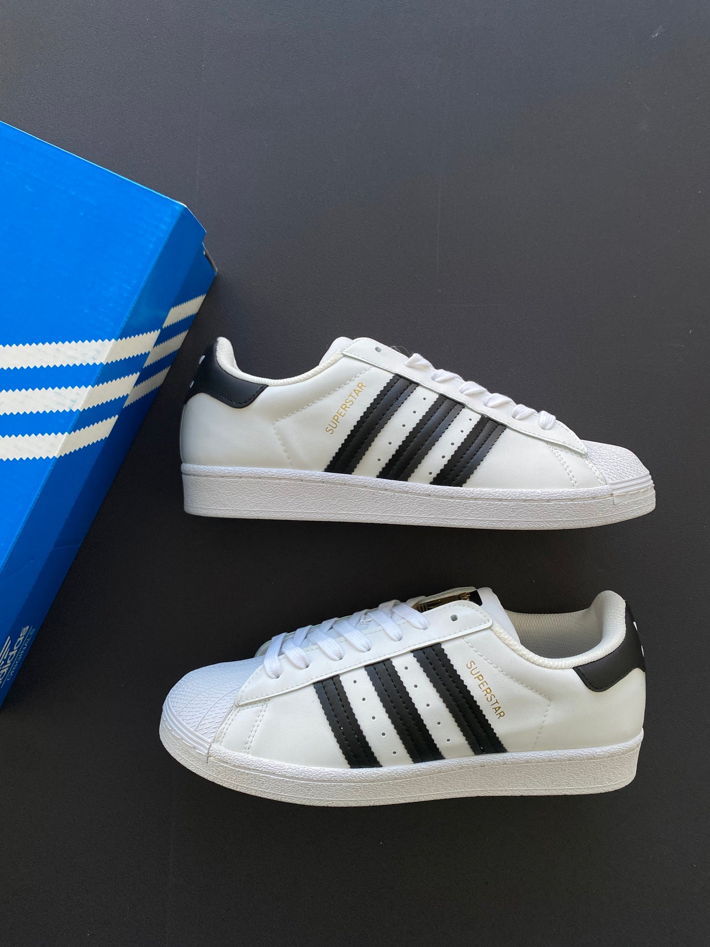 Adidas Superstar