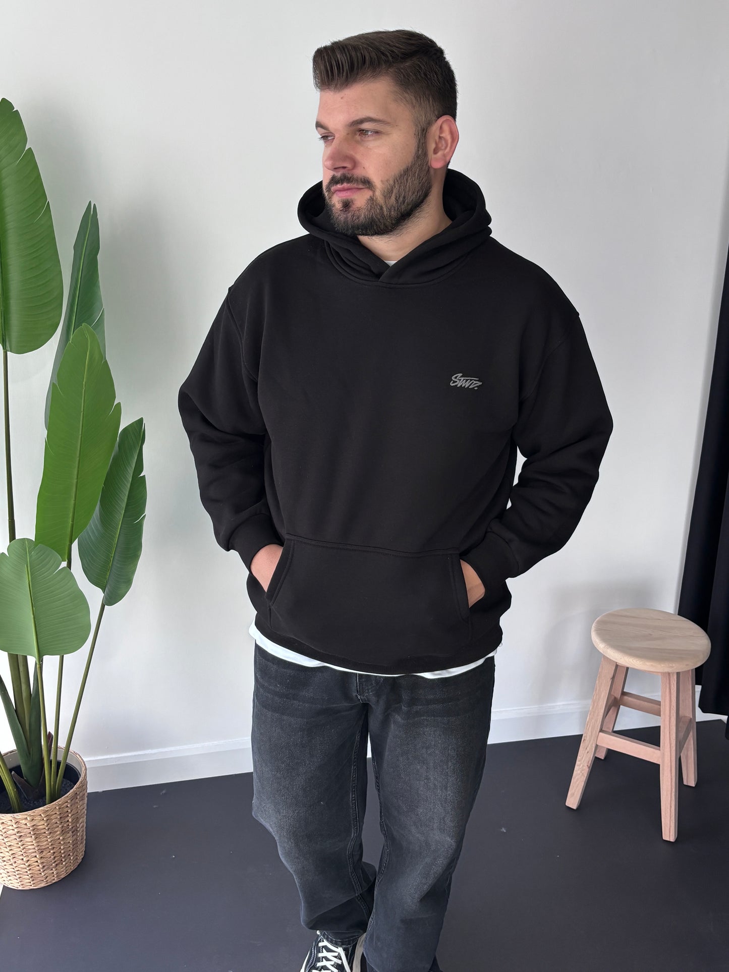 SW Kapşon Göğüs Nakışlı Sweatshirt