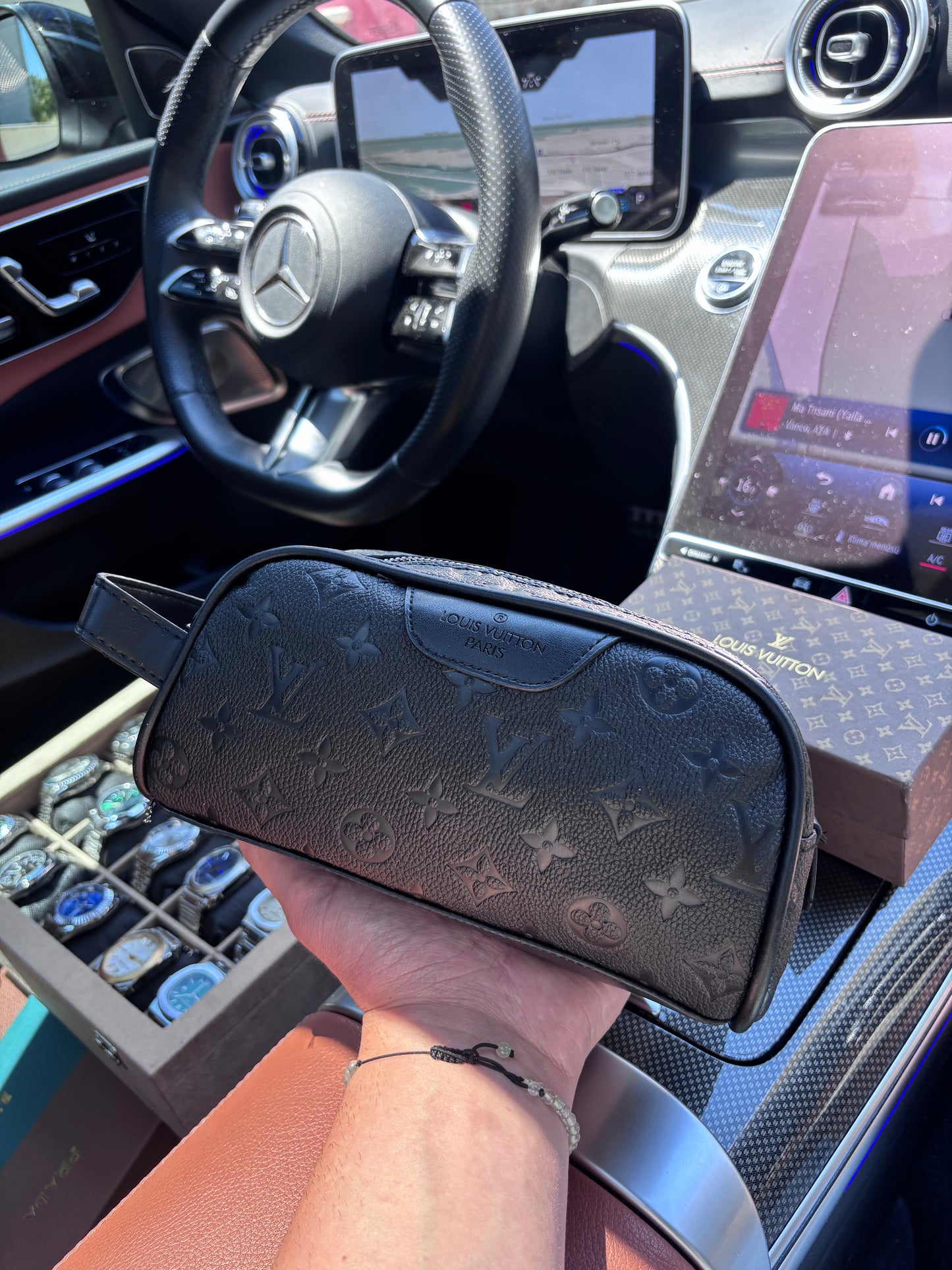 LV Premium 001 El Çantası