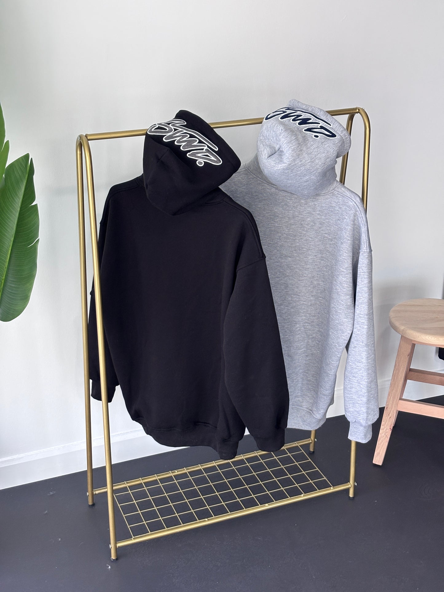 SW Kapşon Göğüs Nakışlı Sweatshirt