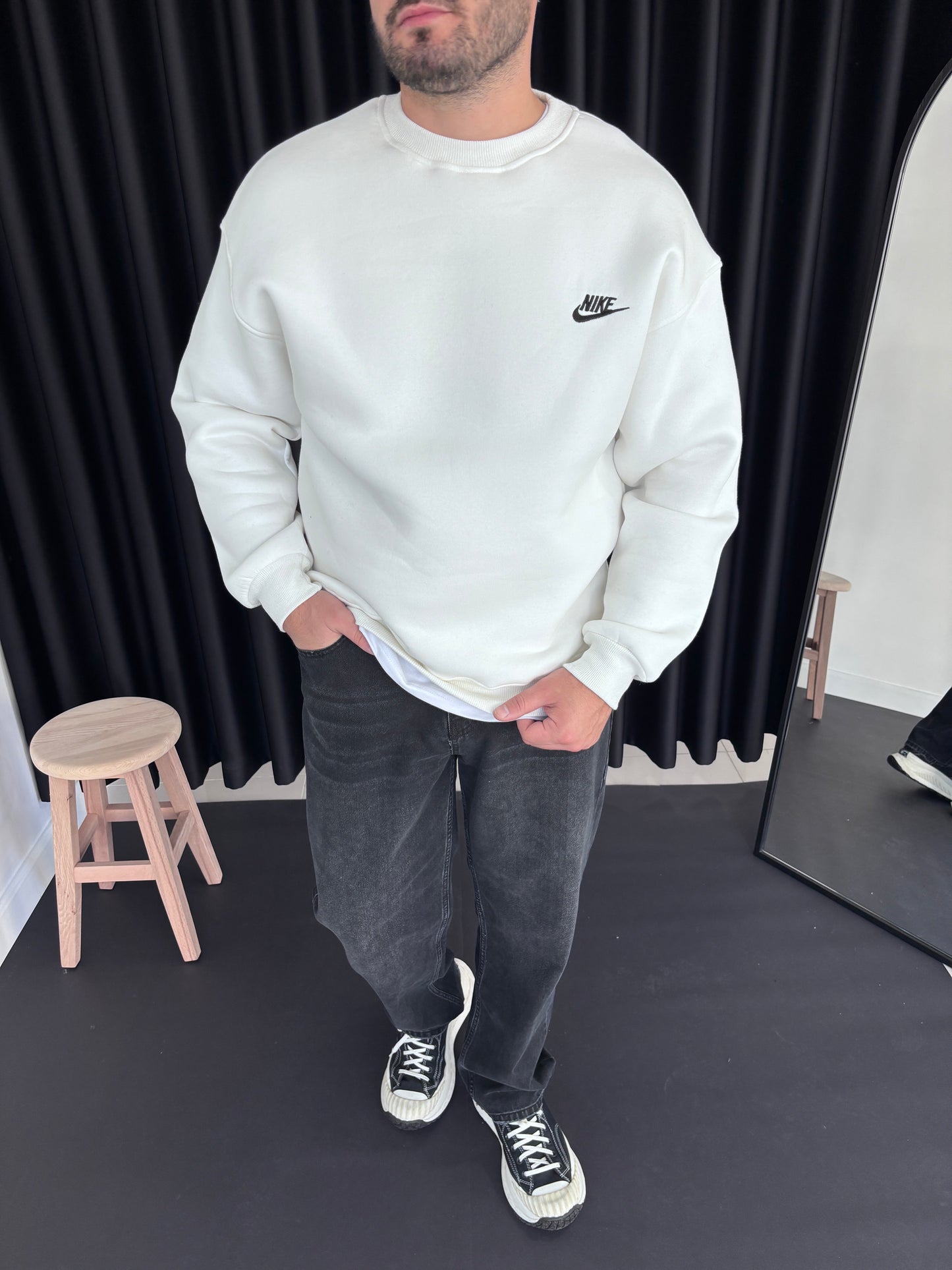 Nk Göğüs İşlemeli Sweatshirt