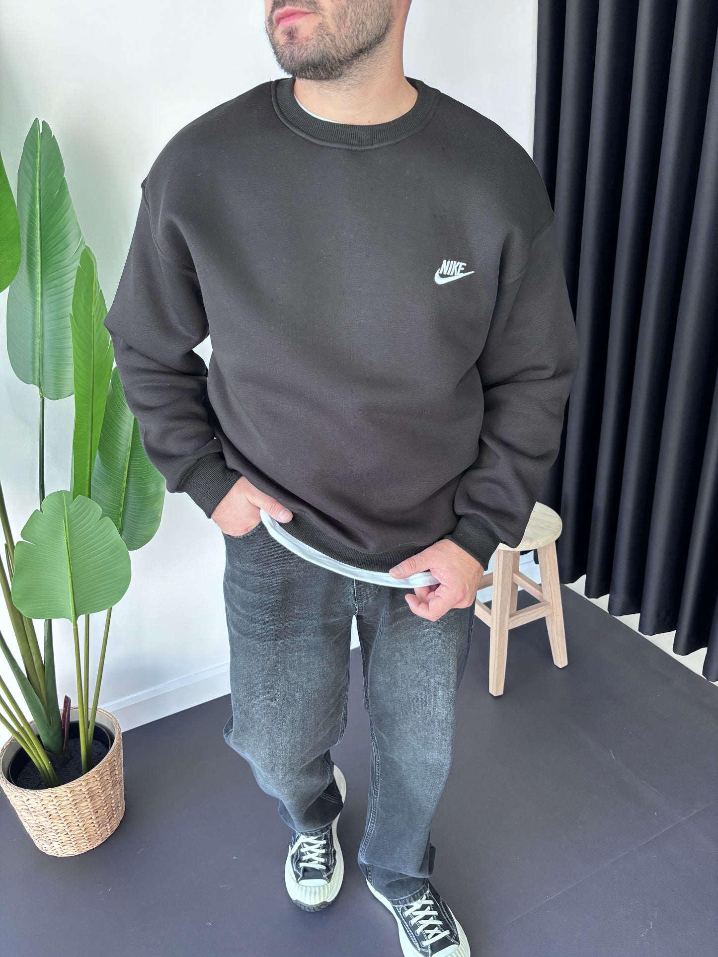 NK Göğüs Nakışlı Sweatshirt
