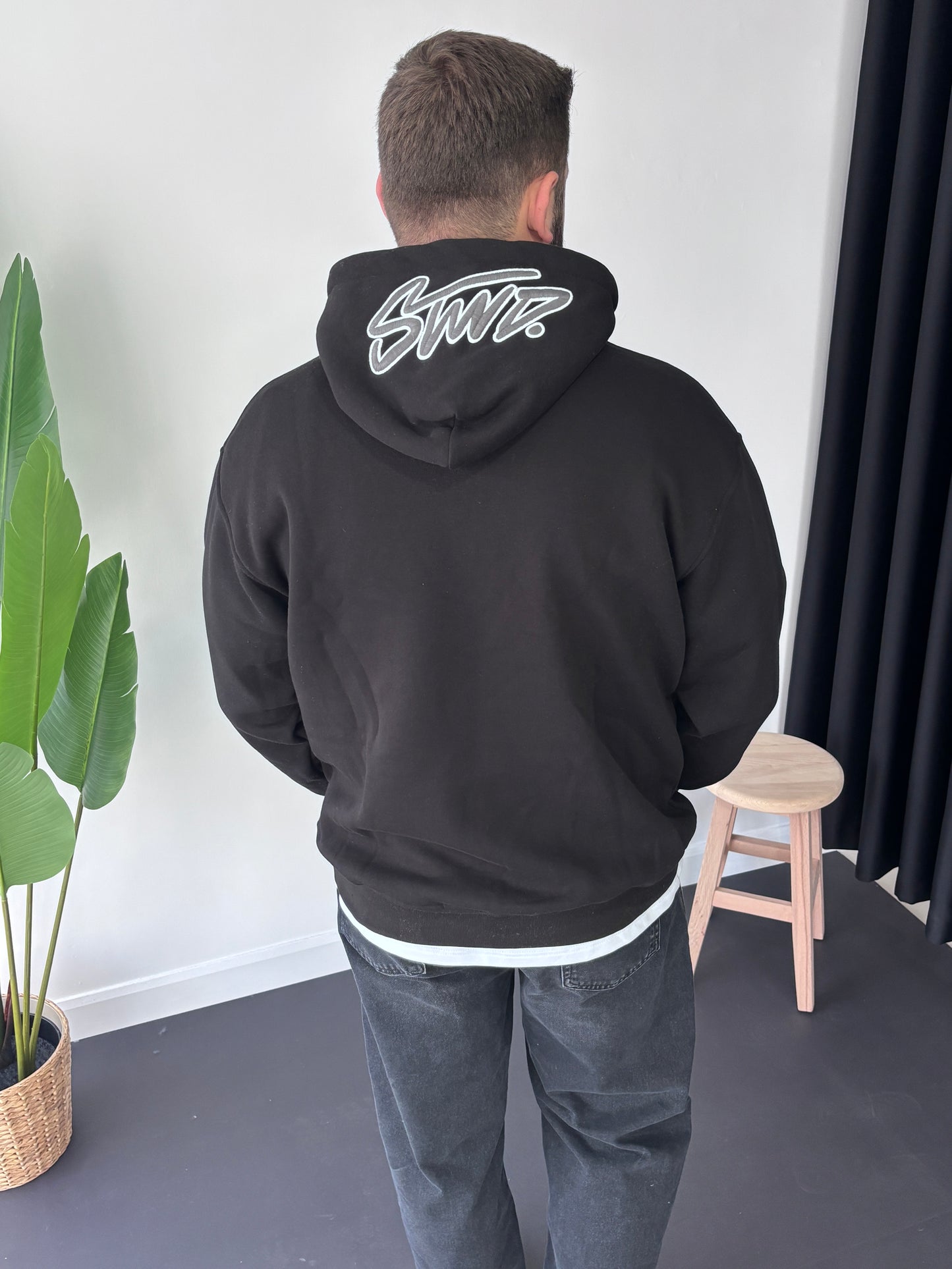 SW Kapşon Göğüs Nakışlı Sweatshirt