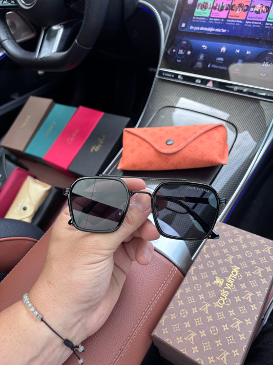 LV Üstü Çıtalı 003 Gözlük