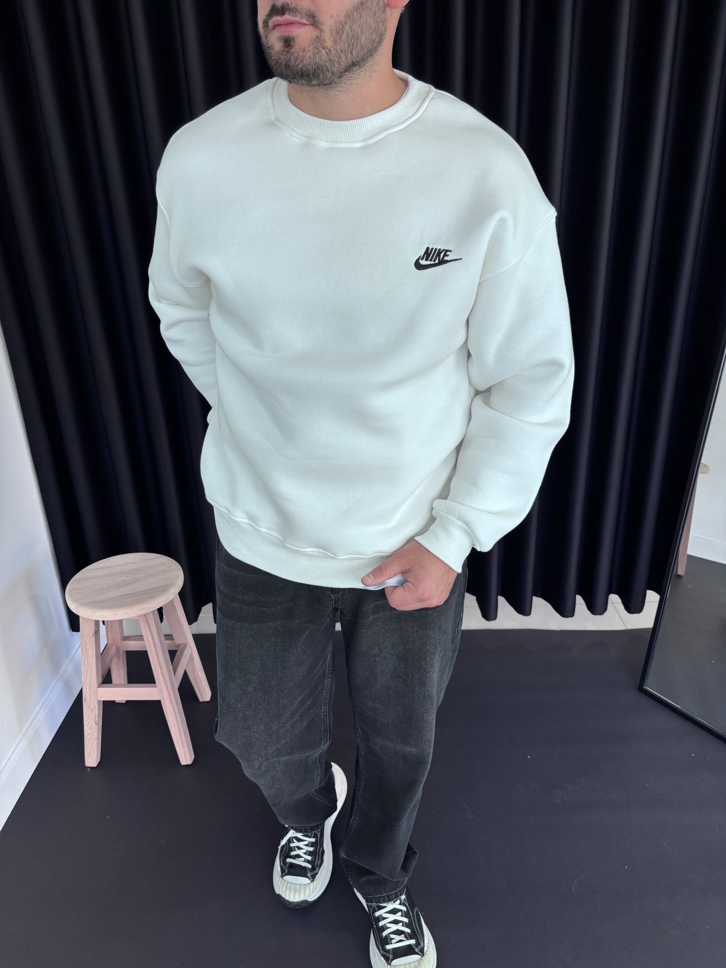 Nk Göğüs İşlemeli Sweatshirt