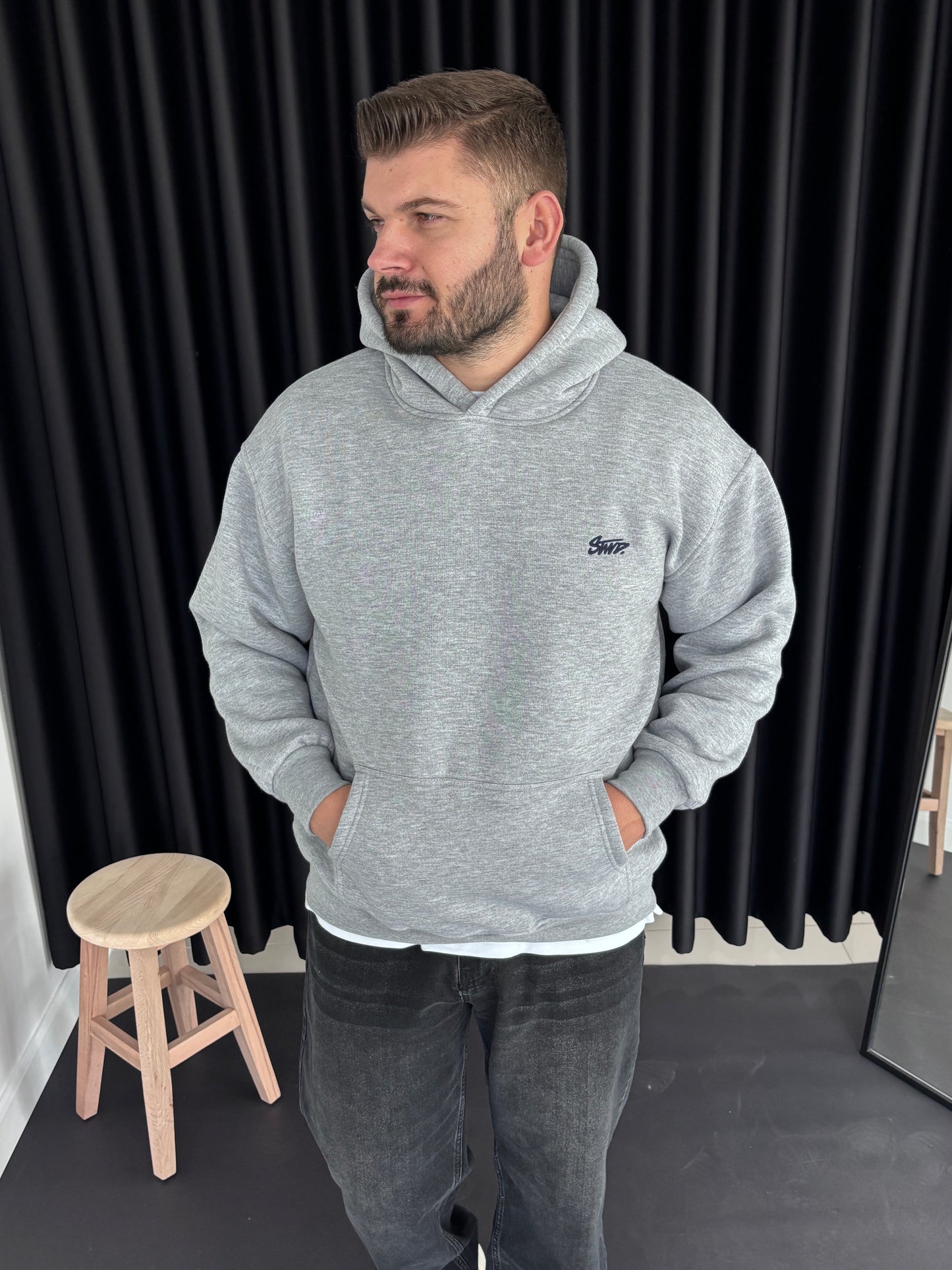 SW Kapşon Göğüs Nakışlı Sweatshirt