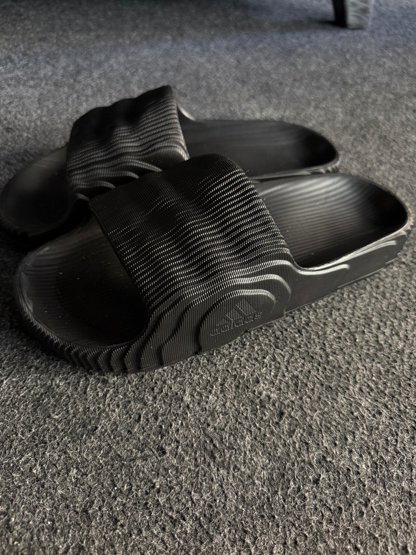 ADIDAS ADILETTE SİYAH TERLİK