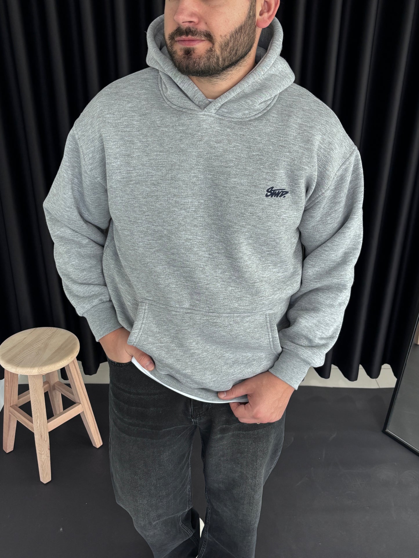 SW Kapşon Göğüs Nakışlı Sweatshirt