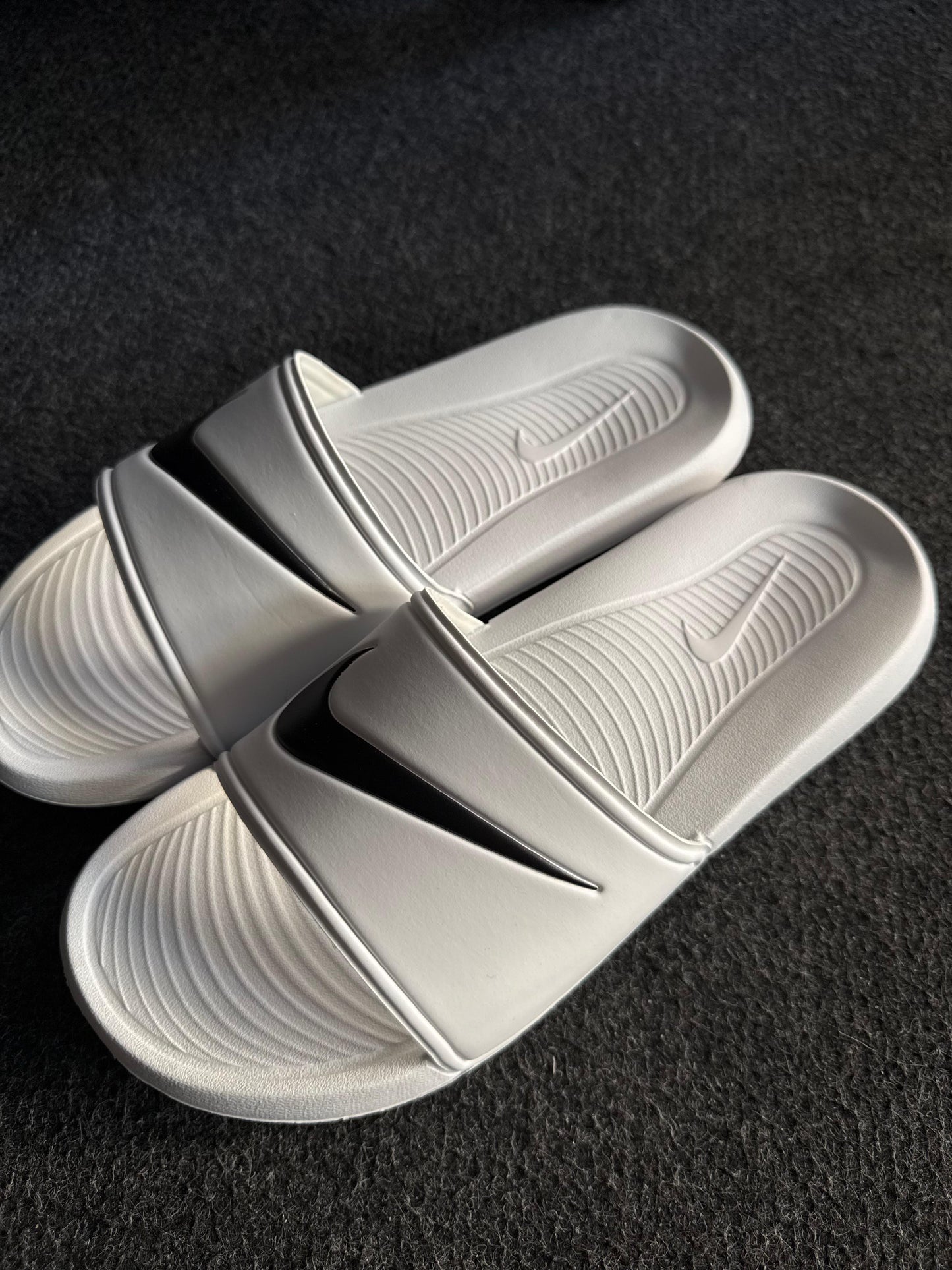 Nike Victori Beyaz Terlik