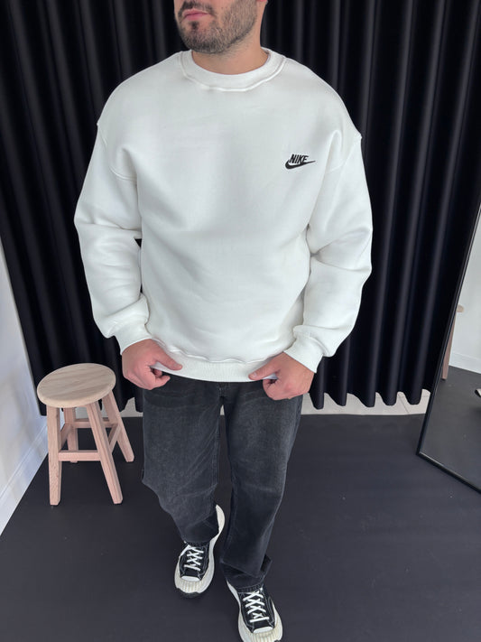 Nk Göğüs İşlemeli Sweatshirt