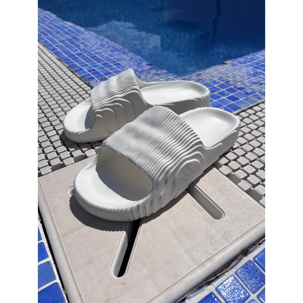 ADIDAS ADILETTE BEYAZ TERLİK