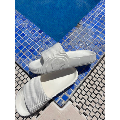 ADIDAS ADILETTE BEYAZ TERLİK