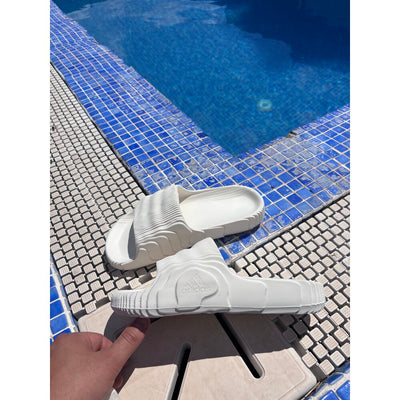 ADIDAS ADILETTE BEYAZ TERLİK